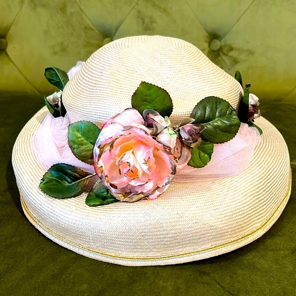 Vintage woman’s cream Easter Bonnet hat with pink ribbon and roses - Picture 1 of 5